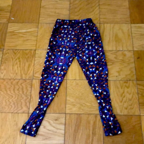 Soft Comfy Patterned Leggings - Picture 1 of 1